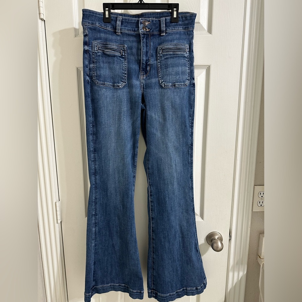 American Eagle Outfitters Super Hi-Rise Flare Jeans - Size 10 Long